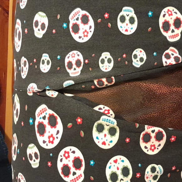 Lularoe leggings One Size - Picture 2 of 6